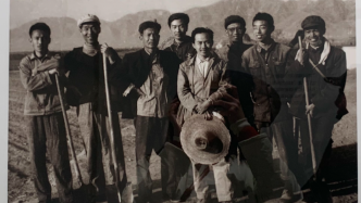 往事｜70年代下乡劳动与长江写生的吴冠中、祝大年
