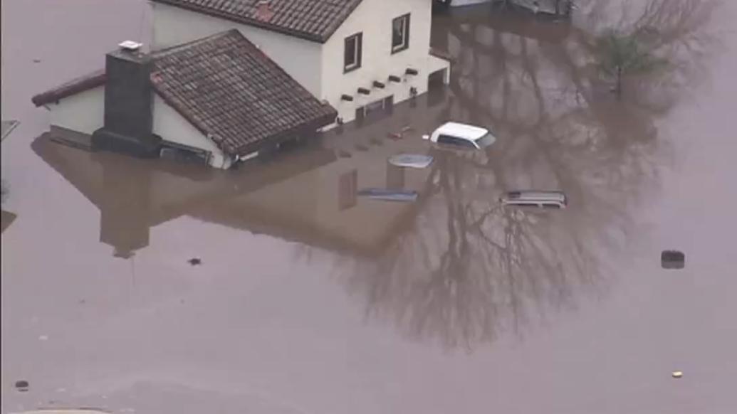 美国加州遭遇洪水和强风，已致14人死亡
