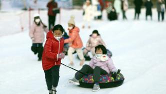 图集｜城事·年味：北京玉渊潭趣味运动会开启“冰雪假期”