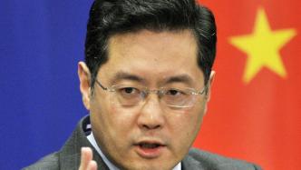 中国为什么暂停日韩赴华签证？外交部长秦刚回应