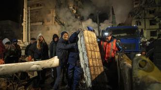 早安·世界｜乌克兰第聂伯罗市公寓楼遭袭事件已致29人死亡