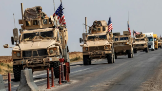 外媒：美军出动53辆油罐车盗运叙利亚石油
