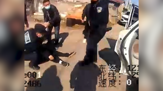 台州一青年持刀自残，幸得警车及时送医已脱离生命危险