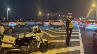 寒潮来袭上海102处路段易结冰，警方全员上岗推出十大举措