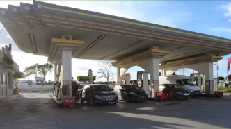 突尼斯政府称将逐步取消成品油补贴