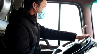 陌生人的善意｜“卡友”免費代駕870公里送受傷貨車司機回家