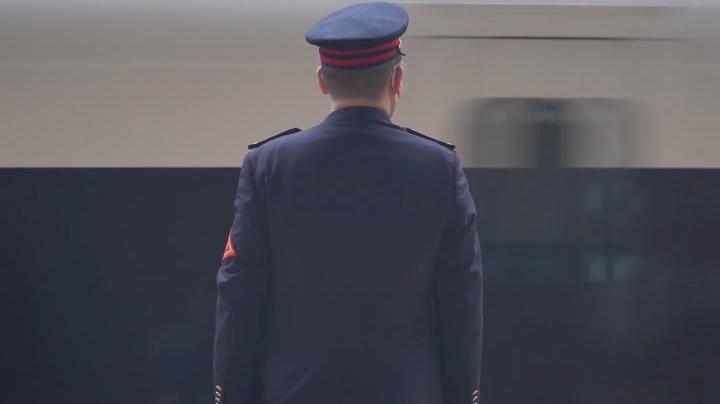 2023春運(yùn)：鐵路值班員林晨鑫的春運(yùn)堅(jiān)守