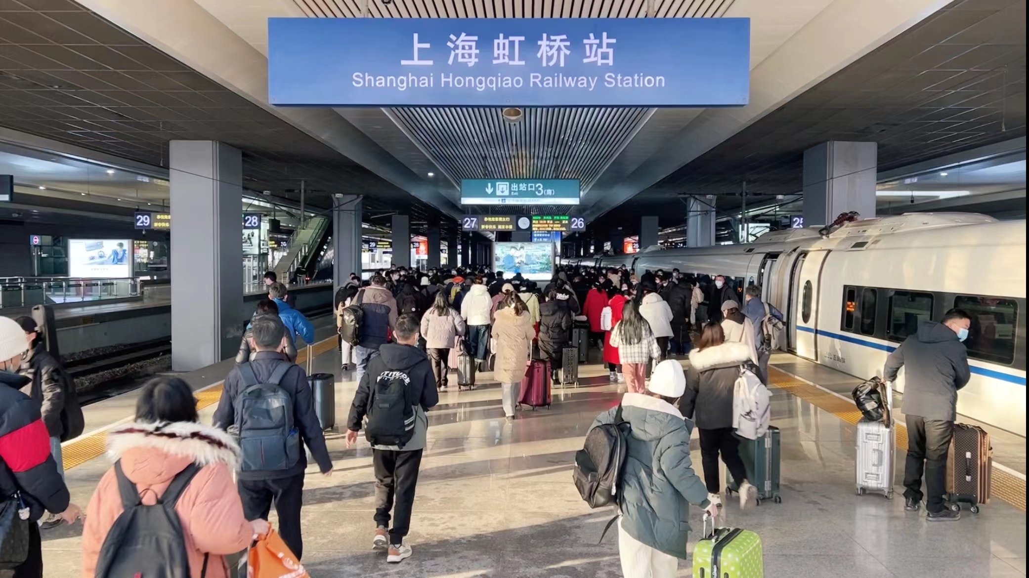 廣鐵今迎「五一」返程高峰 廣深港高鐵持續火熱 - 神州 - 香港文匯網