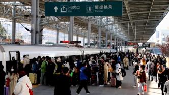 云南：铁路春运单日客发有望超35万人次