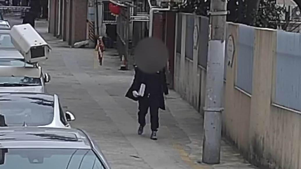 毛賊除夕“上崗”入室行竊，警方14小時(shí)偵破案件