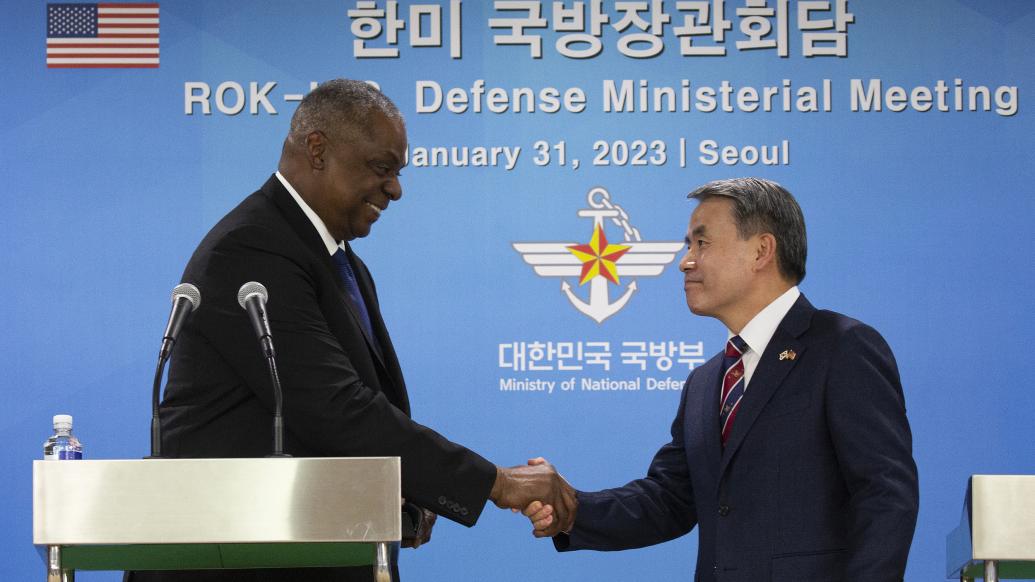 美防长向韩国“打开”核保护伞：“美军可用核武威慑朝鲜”