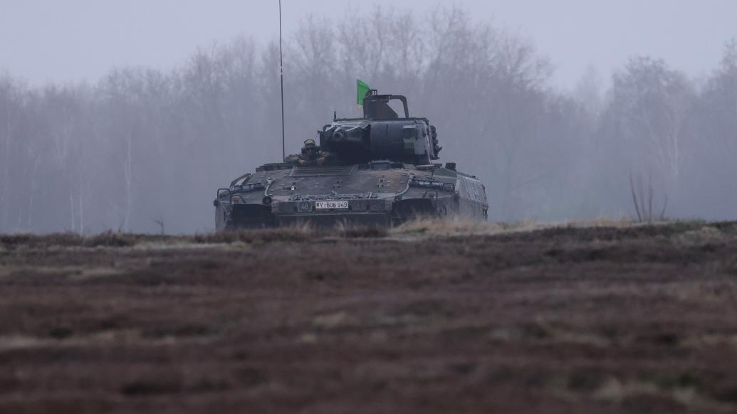 首批西方所供坦克将超百辆，乌克兰外长：计划发动大规模反击