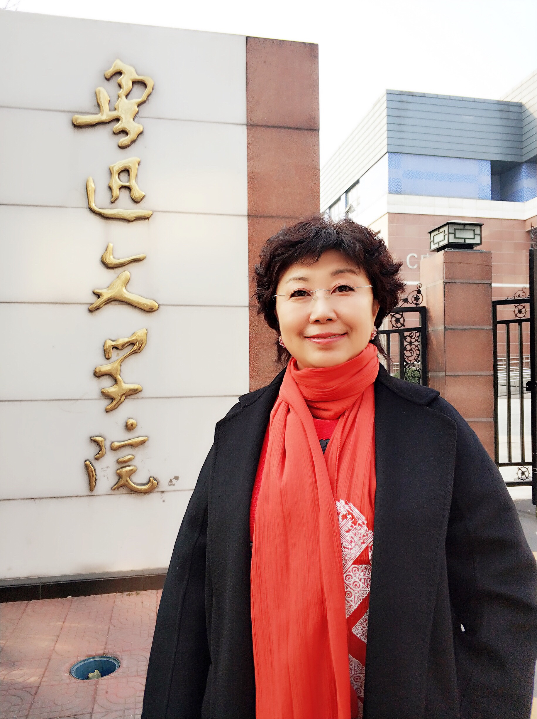 新书|徐坤《神圣婚姻》:当代中国人的日常生活图鉴