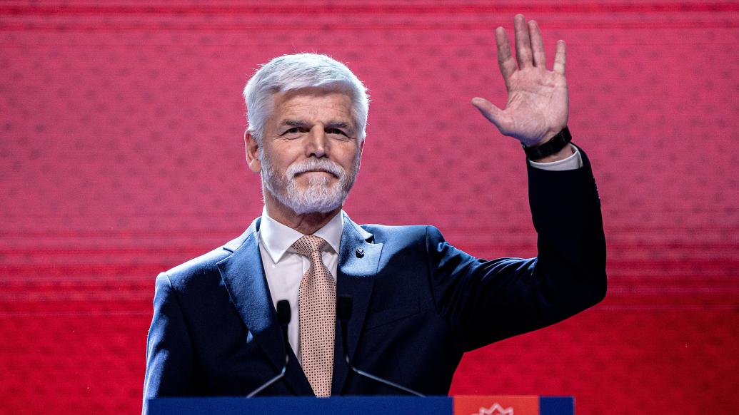 帕维尔当选捷克总统，将于3月就职