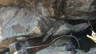 游客手机掉进700米深峡谷，湖北咸宁一景区抽水8小时找到