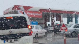 华商亲历土耳其地震：超市关门、加油站排长队，准备车里过夜
