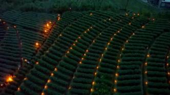 湖北咸丰传统习俗，在夜色中点亮“路烛”祈福