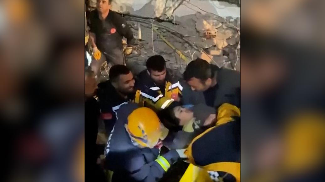 被困90小時后獲救！土耳其10歲女孩無奈截肢保命