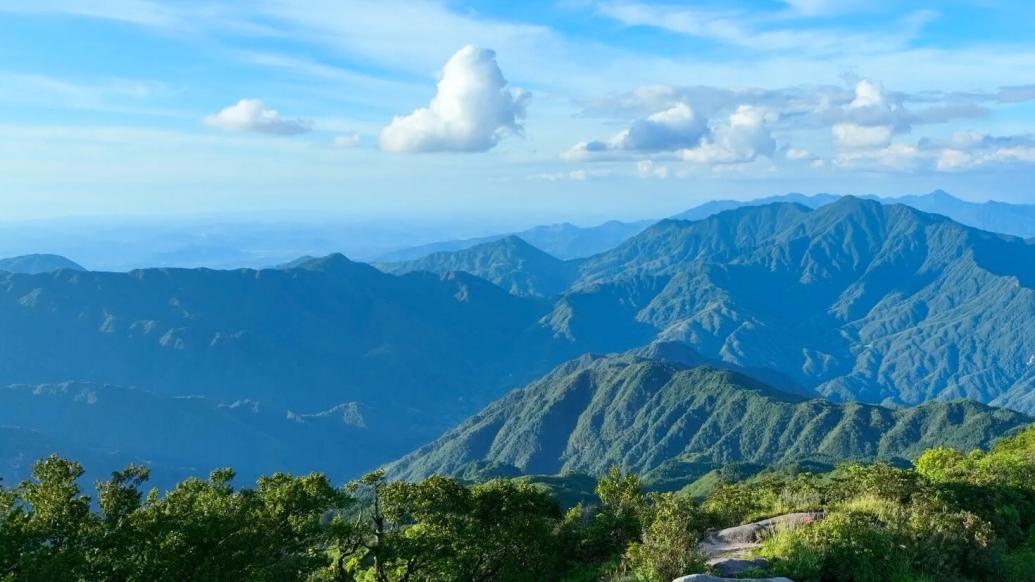 湖南东安：绿水绕青山，四季美如画