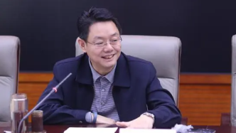 湖北省统计局副局长叶青退休，曾因推动公车改革闻名