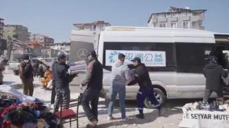 中国志愿者丨平澜救援队向土耳其灾民安置点捐赠物资