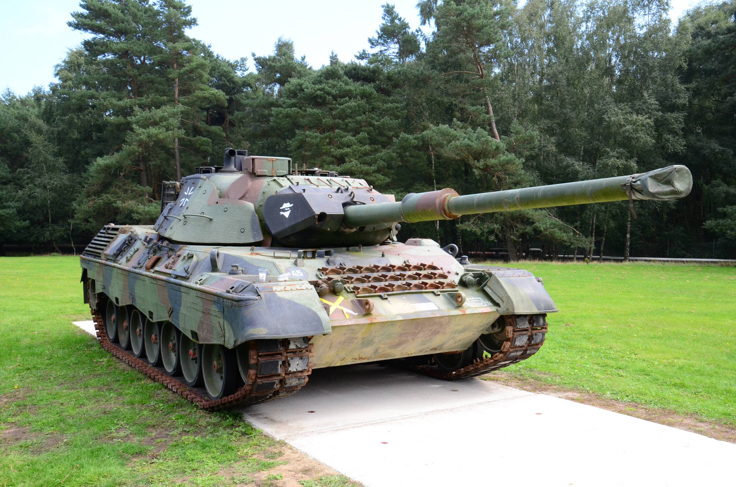 德国防长:3月底前向乌克兰交付"豹"式坦克_全球速报_澎湃新闻-the