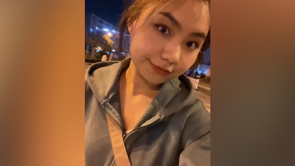 聽障女生在南陽創業賣服裝:顧客曾以為她性格高冷不打招呼