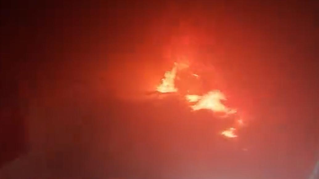 家中起火女孩冷靜打119求助