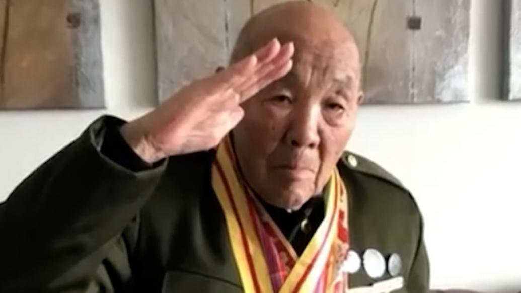 95岁抗战老兵留下3枚特殊“军功章”