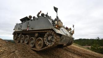 乌士兵正在英接受“挑战者2”主战坦克相关培训