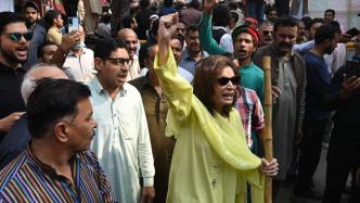 巴基斯坦警方逮捕前总理伊姆兰·汗未果，引发其支持者抗议
