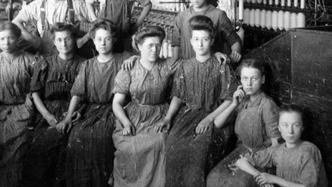 工资劳动给美国第一代女工带来了什么？