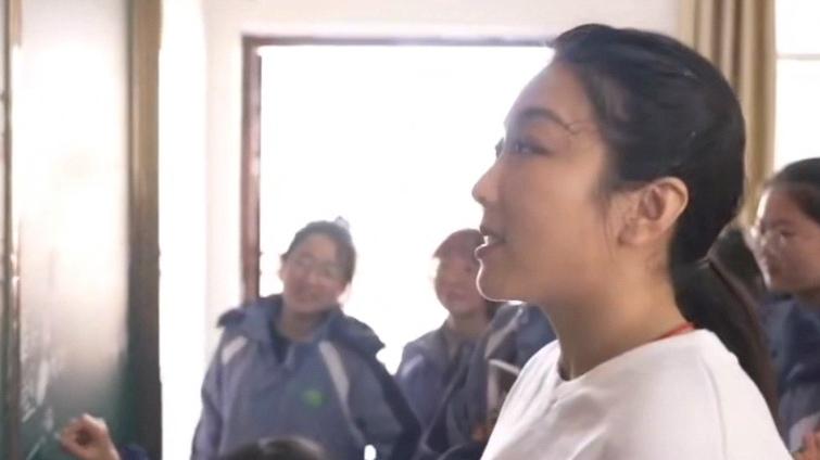 冬奥会冠军隋文静教成长课，鼓励大山女孩勇敢追梦