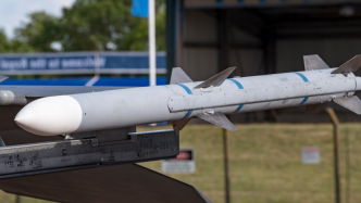 美考虑向乌提供先进空空导弹，提升乌军超视距空战能力