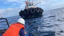 一艘载有80万升燃料油的油轮在菲律宾海域沉没