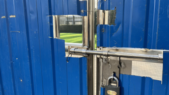 媒體調(diào)查：小區(qū)不讓踢、球場(chǎng)荒廢不開放，家門口踢球咋這么難？