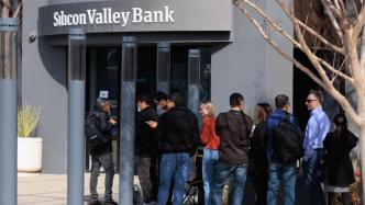 速览全美多地硅谷银行取款现场，有储户急取钱发工资