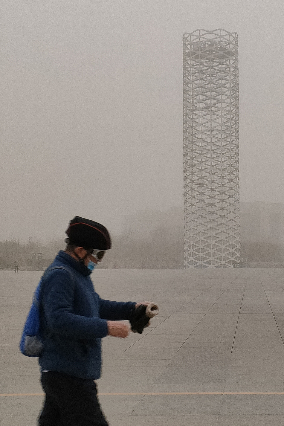2023年3月21日，天津，城市沙尘弥漫。.jpg