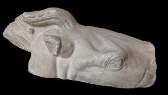 梵蒂冈将2500年前的帕特农神庙雕塑碎片移交希腊