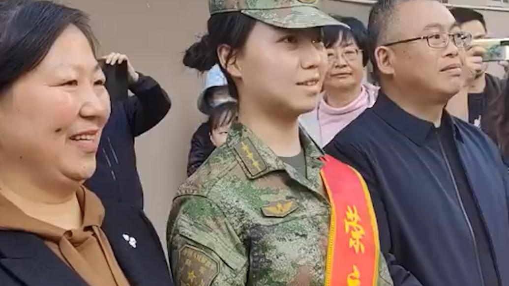 祝贺！云南女孩李洋上尉荣立二等功