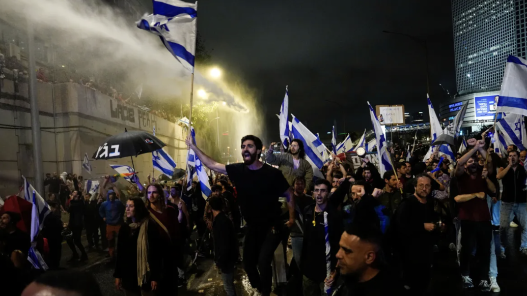 强推司法改革后抗议浪潮席卷以色列，内塔尼亚胡：暂缓立法