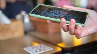 匿名差评后被加微信，商家疑通过扫码点餐获得消费者手机号