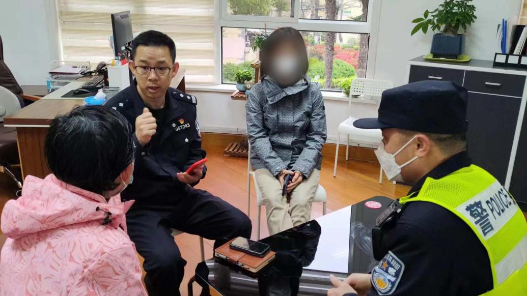 上海警方反诈宣传见成效，幼儿园财会人员及时识破“假园长” 关键帧 澎湃新闻 The Paper