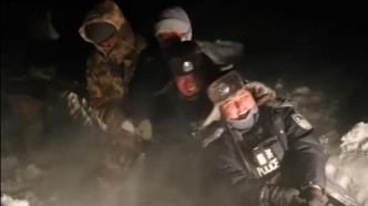 新疆一路段出现“风吹雪”6人2车被困，民警顶风冒雪救援