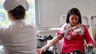 传递生命的礼物！上海一医疗机构开展无偿献血活动，超30名参与者为外籍友人