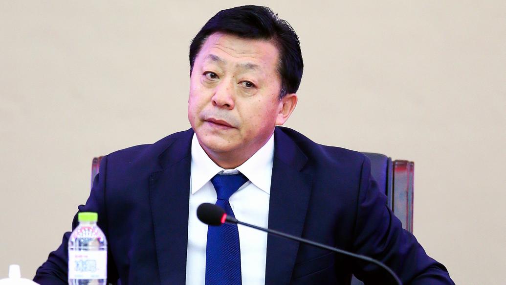 杜兆才系足坛落马级别最高官员，足协只剩两位副主席维持运转