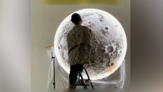 壁画师将月亮搬进室内：我在人间“做月亮”