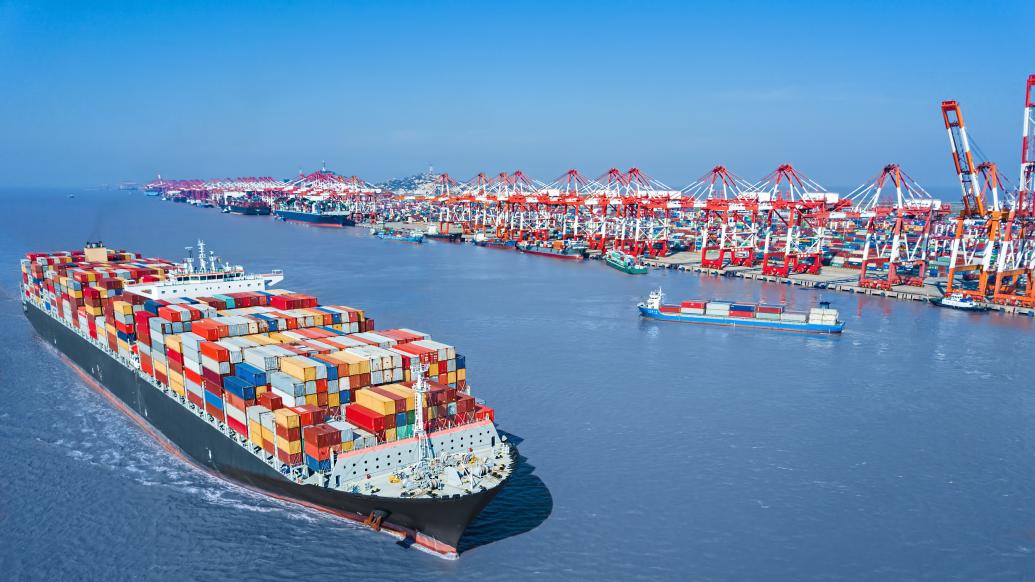 今年前两月上海外贸进出口值达6815.6亿元，创历史同期新高