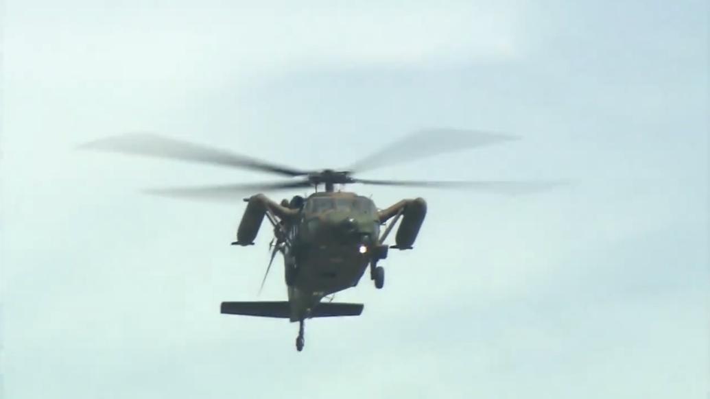 日本陆上自卫队一架“黑鹰”直升机失联，机上10人下落不明
