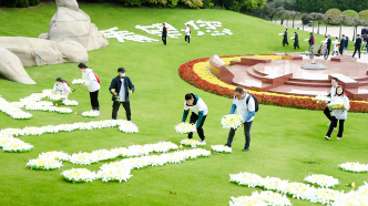 “我们来看望您”，上海广大市民自发前往龙华烈士陵园纪念地致敬先烈